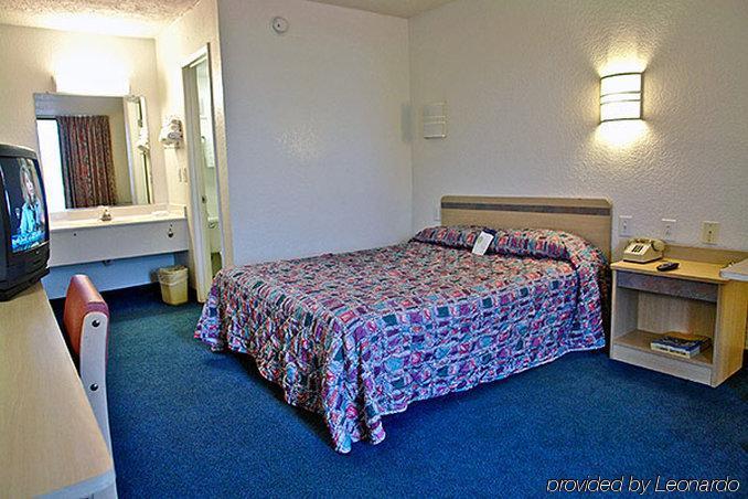 Motel 6 Huntsville - Madison Exterior photo