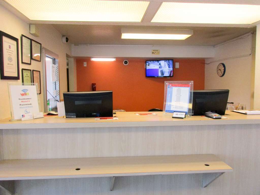 Motel 6 Huntsville - Madison Interior photo