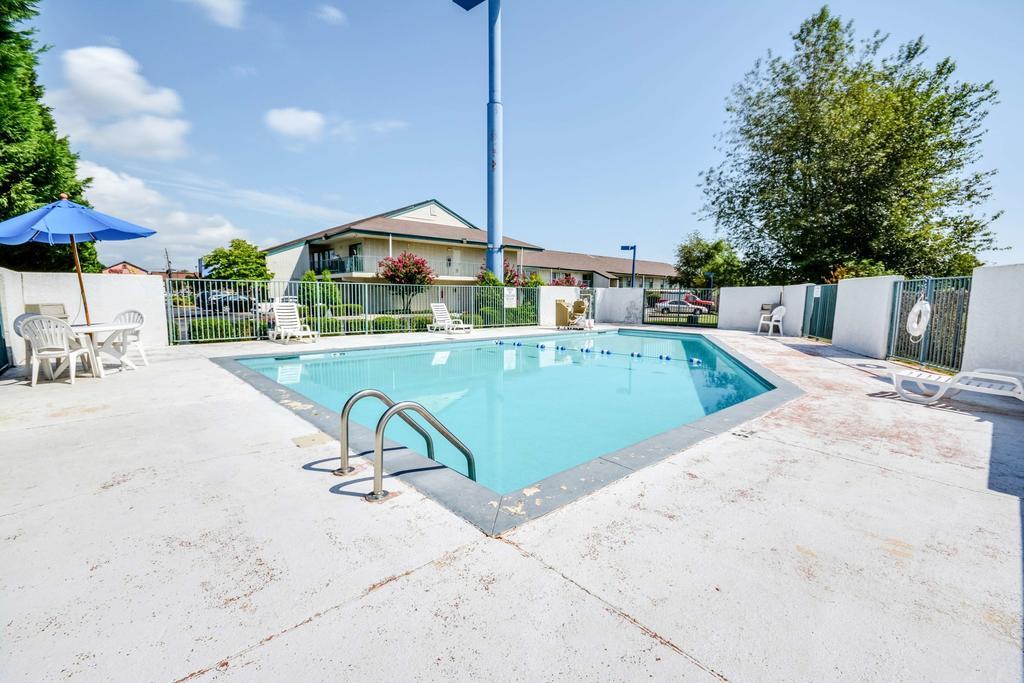 Motel 6 Huntsville - Madison Exterior photo