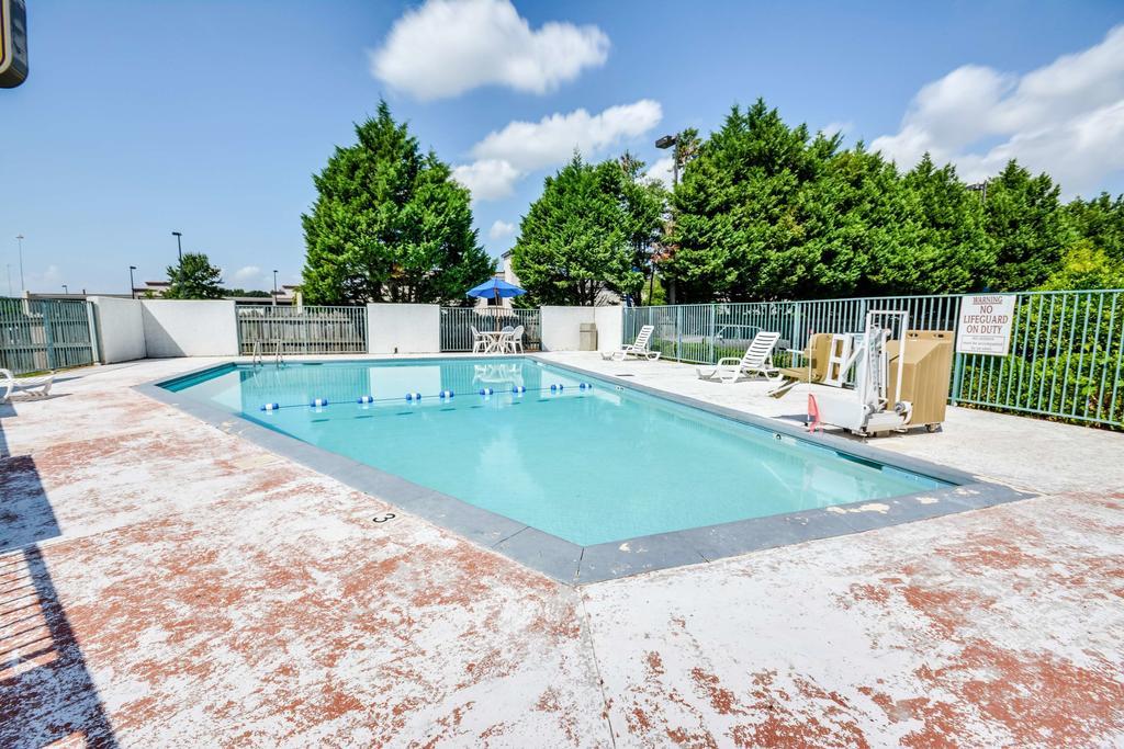 Motel 6 Huntsville - Madison Exterior photo