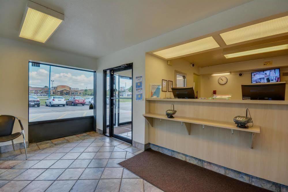 Motel 6 Huntsville - Madison Exterior photo
